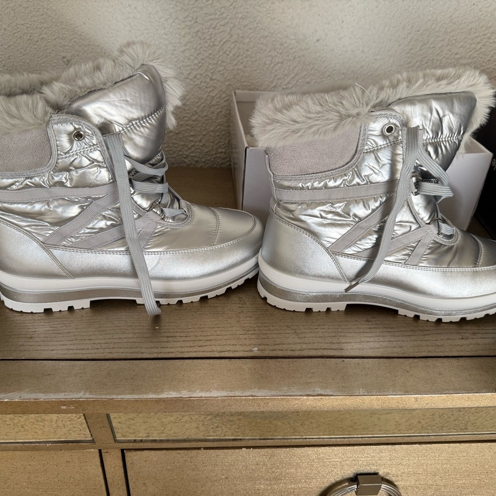 Women's Silver Winter Boots - Picture 2 of 5